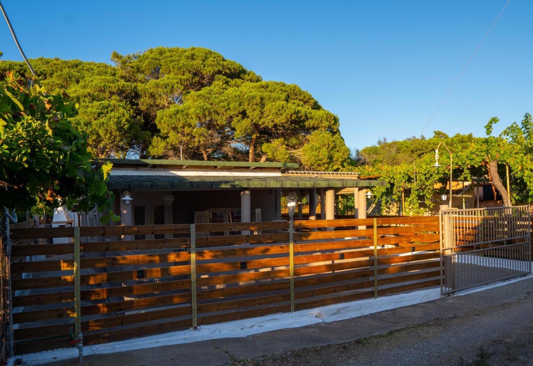 Serenity House Spiatza Katarrakhion Bagian luar foto